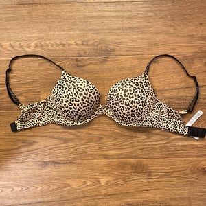 Victoria’s Secret T-shirt Push-up Bra 32D